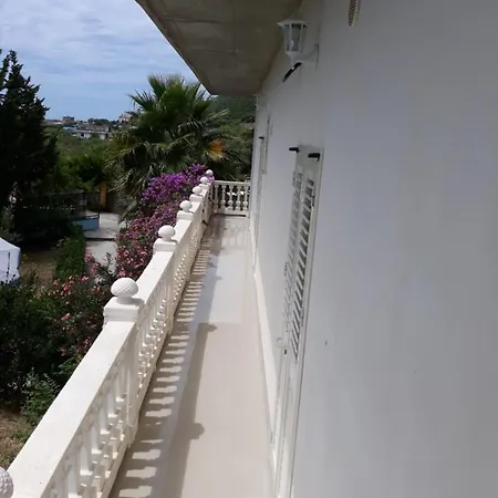 Dhoma Plazhi Ne Parajsa Guest house