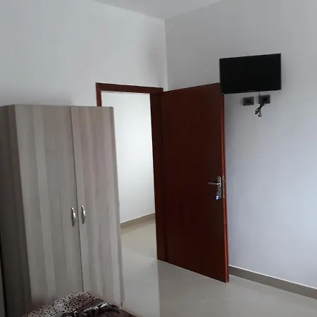 Guest house Dhoma Plazhi Ne Parajsa *